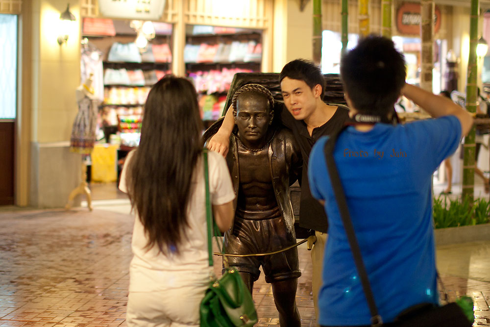 Asiatique ���ٹ���ä������͹� �Ѻ������ ����������ٻ��
��С���ʶҹ������ portrait �������ͧ������
�͹���Դ��Ҷ���������ͧ���� �оҤس��ͧ �Ѻ�سΌ件��� �纺���ҡ�Ⱥ�ҧ��Ѻ